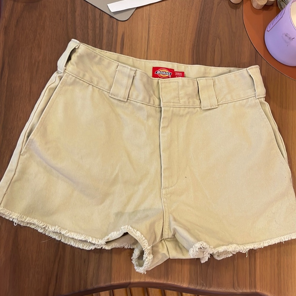 Dickies Frayed Cotton Blend Worker Shorts Khaki